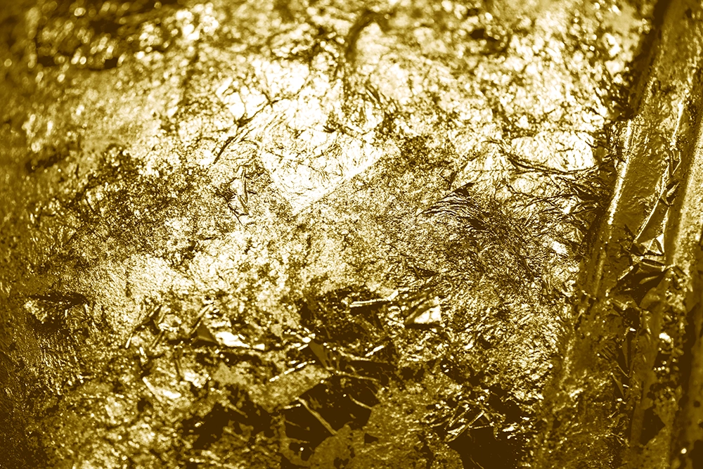 Masque visage à la paillettes d'or - Maquillage pas cher